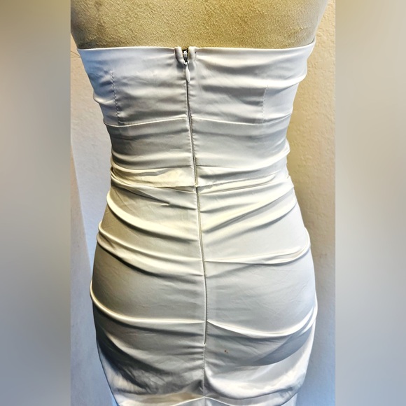 NWT White Satin Strapless Cocktail Dress, size Small - Picture 7 of 10
